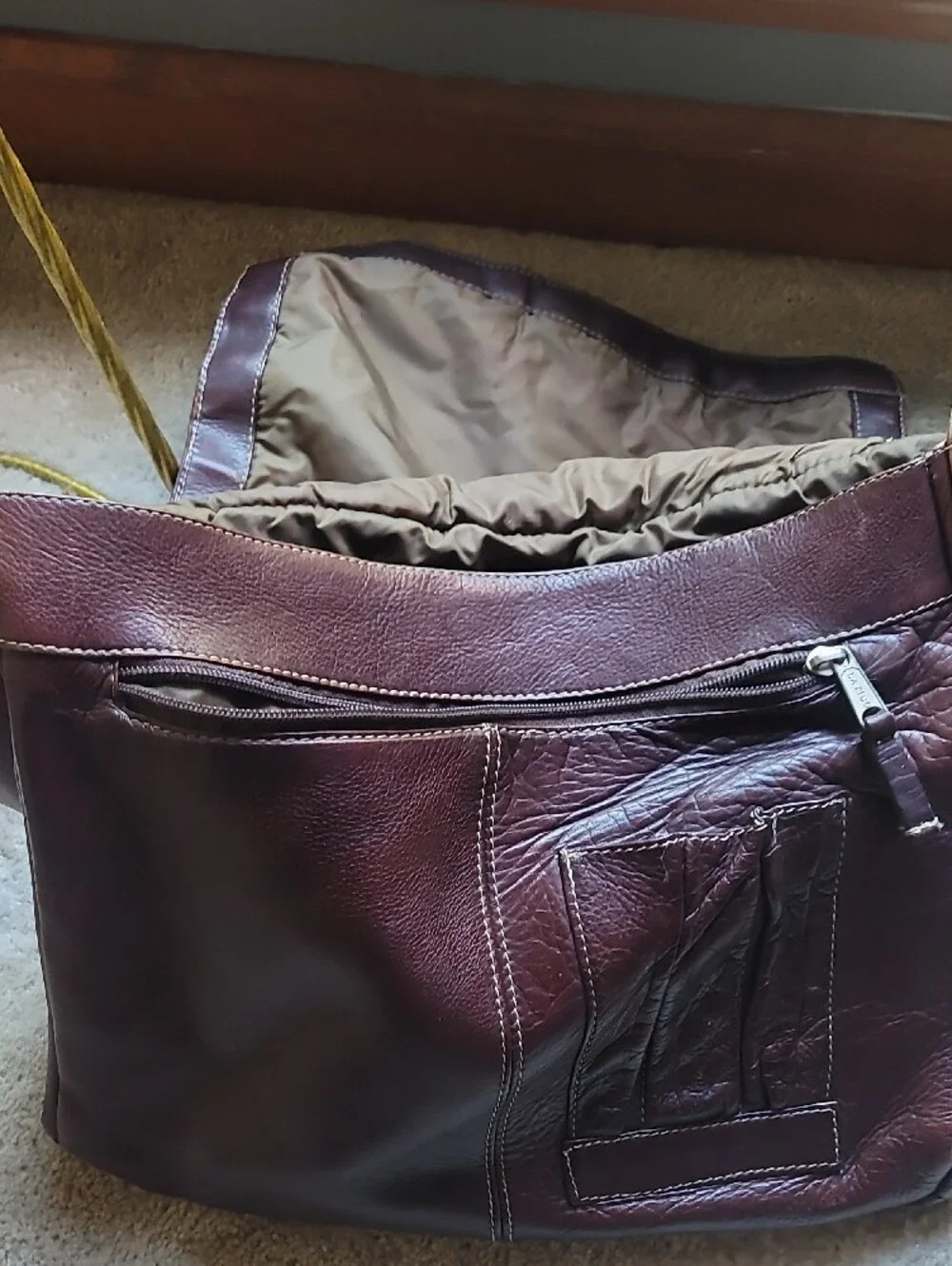 Men's Dark Brown Leather Messenger Bag with Adjustable Strap